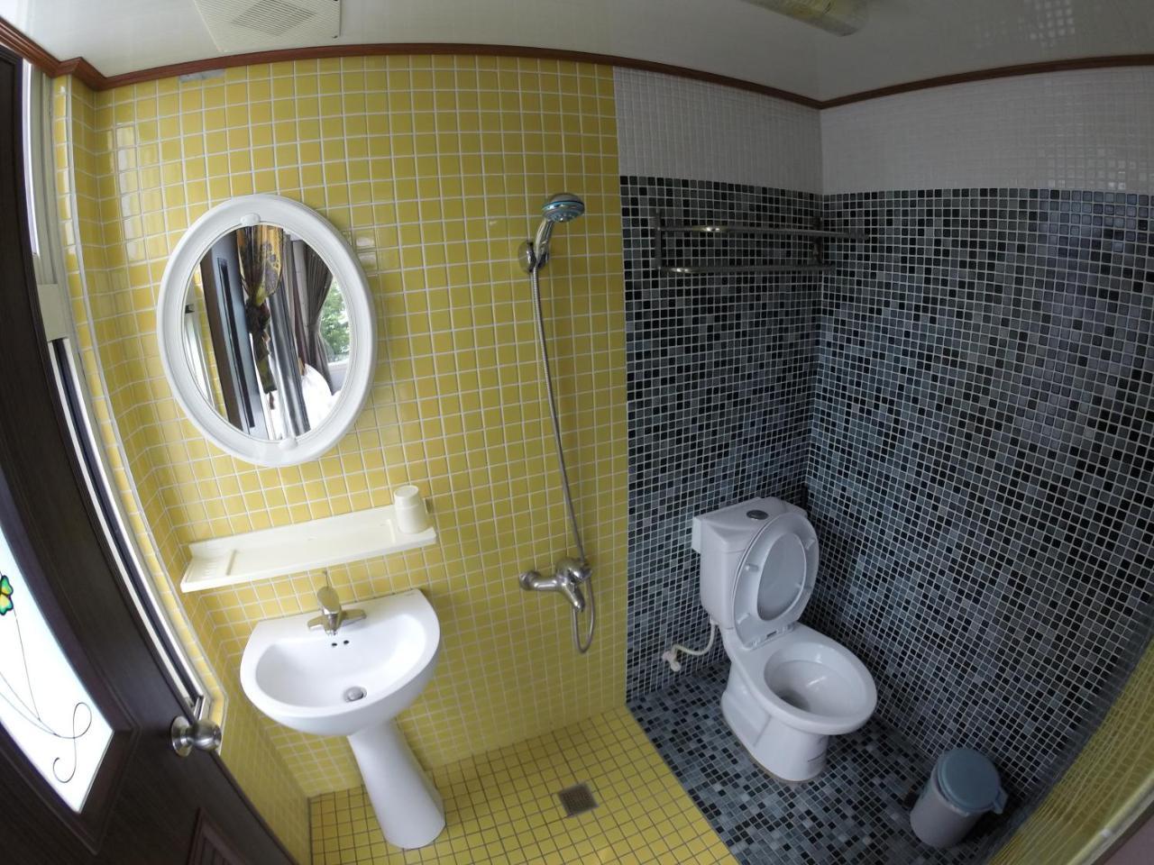 Donghe Surf Shop & Hostel Екстер'єр фото