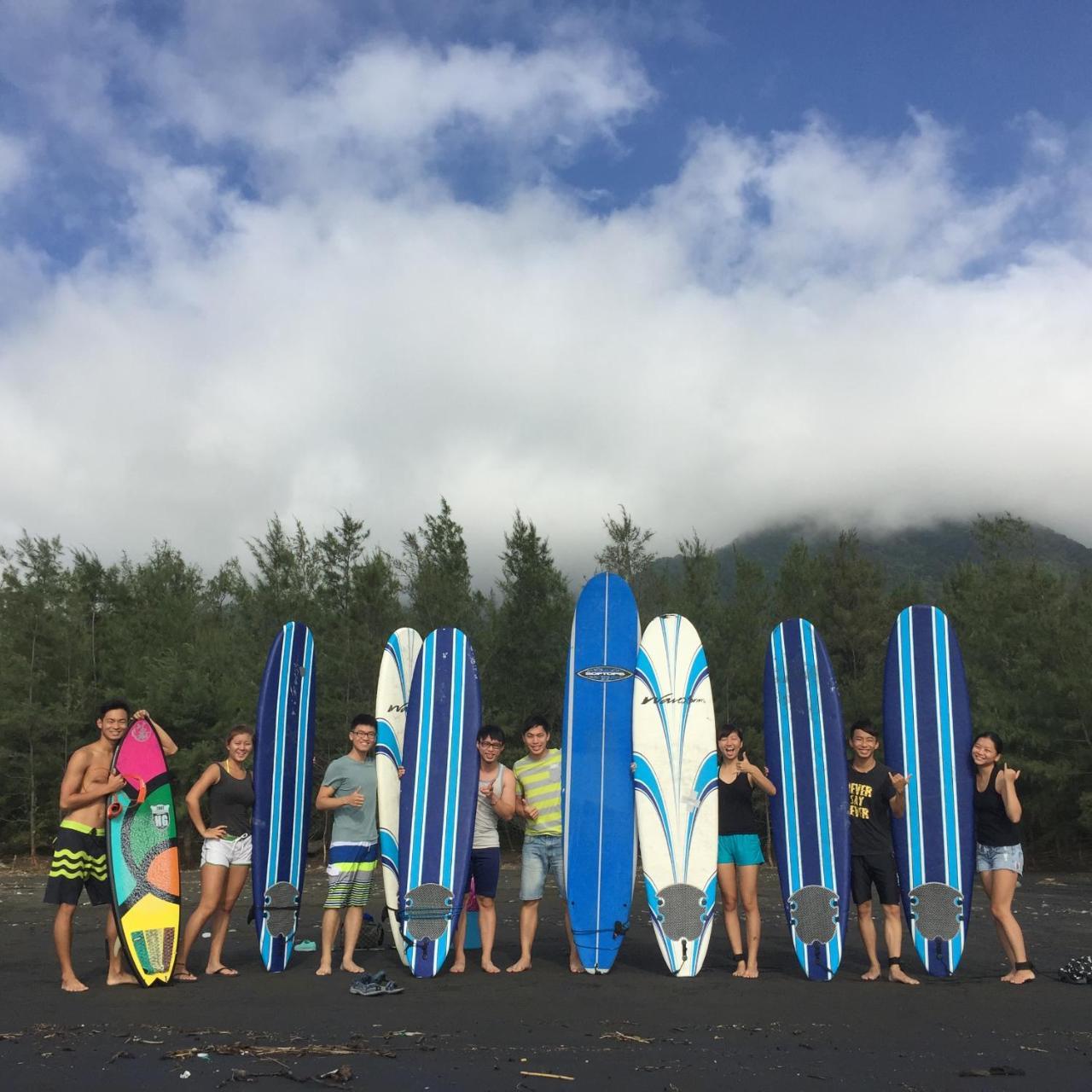 Donghe Surf Shop & Hostel Екстер'єр фото